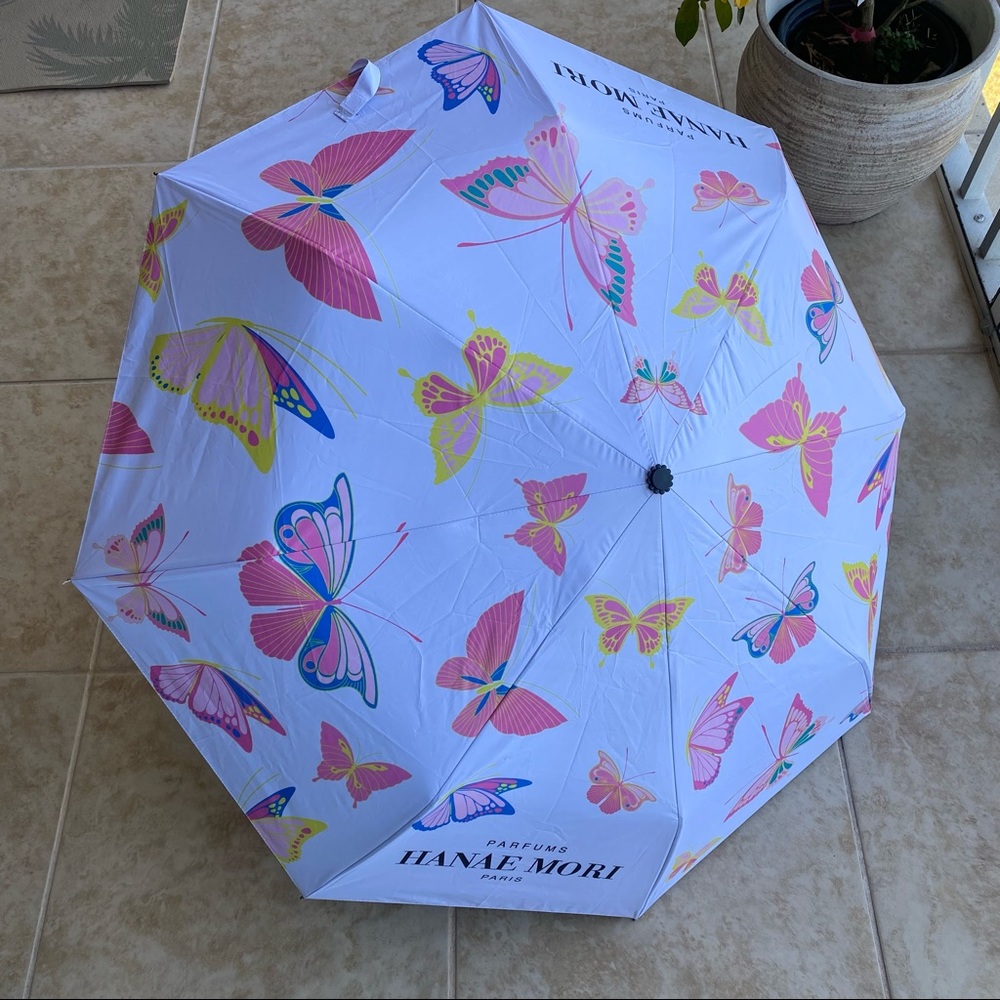 Hanae Mori butterfly white Umbrella, new without tags